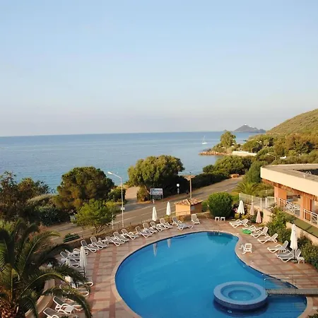 Appartement Vaiana Avec Piscine En Bord De Mer Ajaccio  Exterior photo