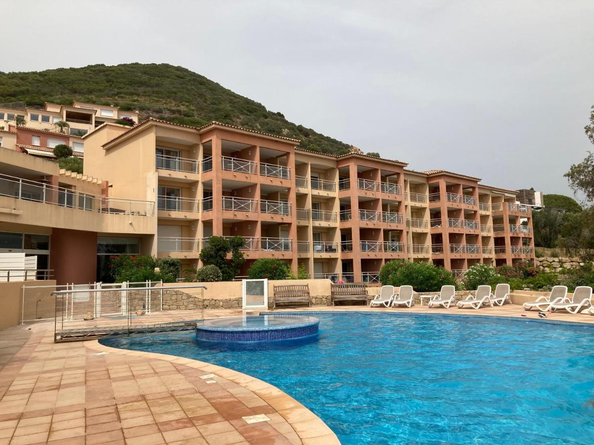 Vaiana Avec Piscine En Bord De * Ajaccio (Corsica)